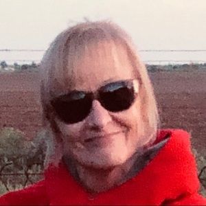 Meet your Posher, Debbie